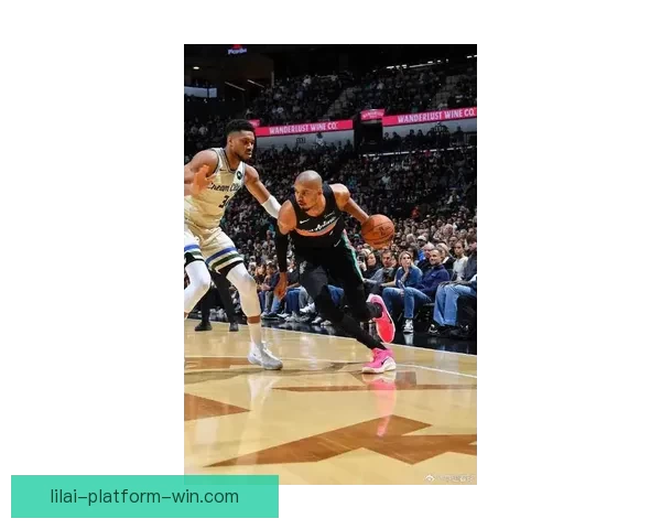 雄鹿不敌马刺无缘季后赛 文班23分15篮板6助攻卡斯尔三双字母哥目睹出局