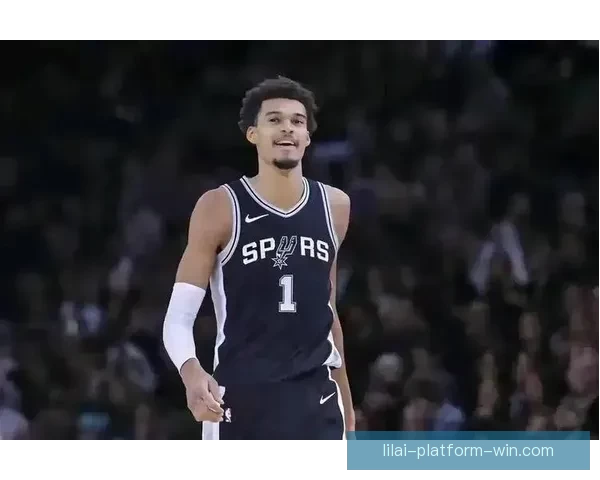 文班亚马22岁87天连续两场至少40分15篮板 创NBA最年轻纪录